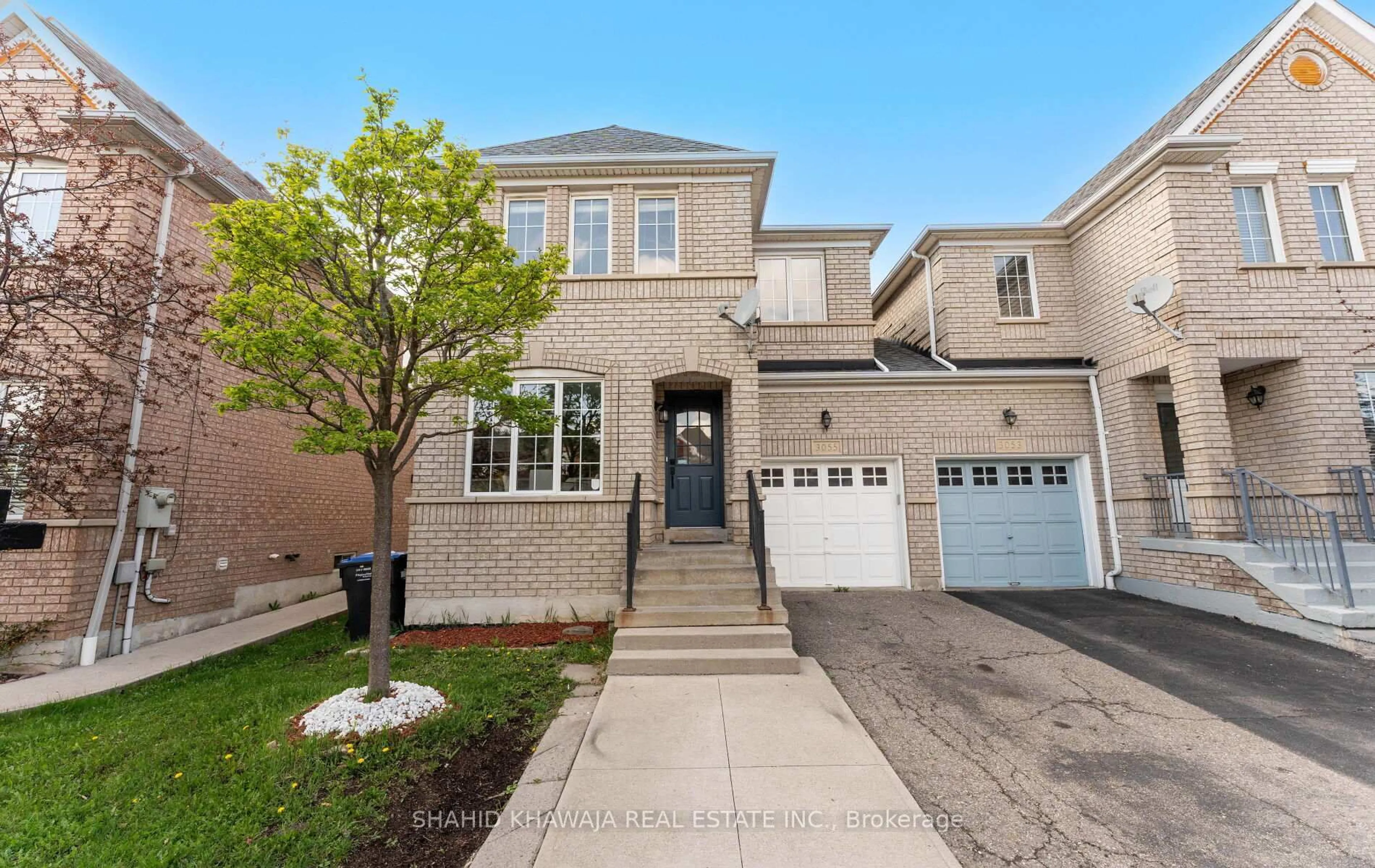 Home with brick exterior material, street for 3055 Mcdowell Dr, Mississauga Ontario L5M 6J6