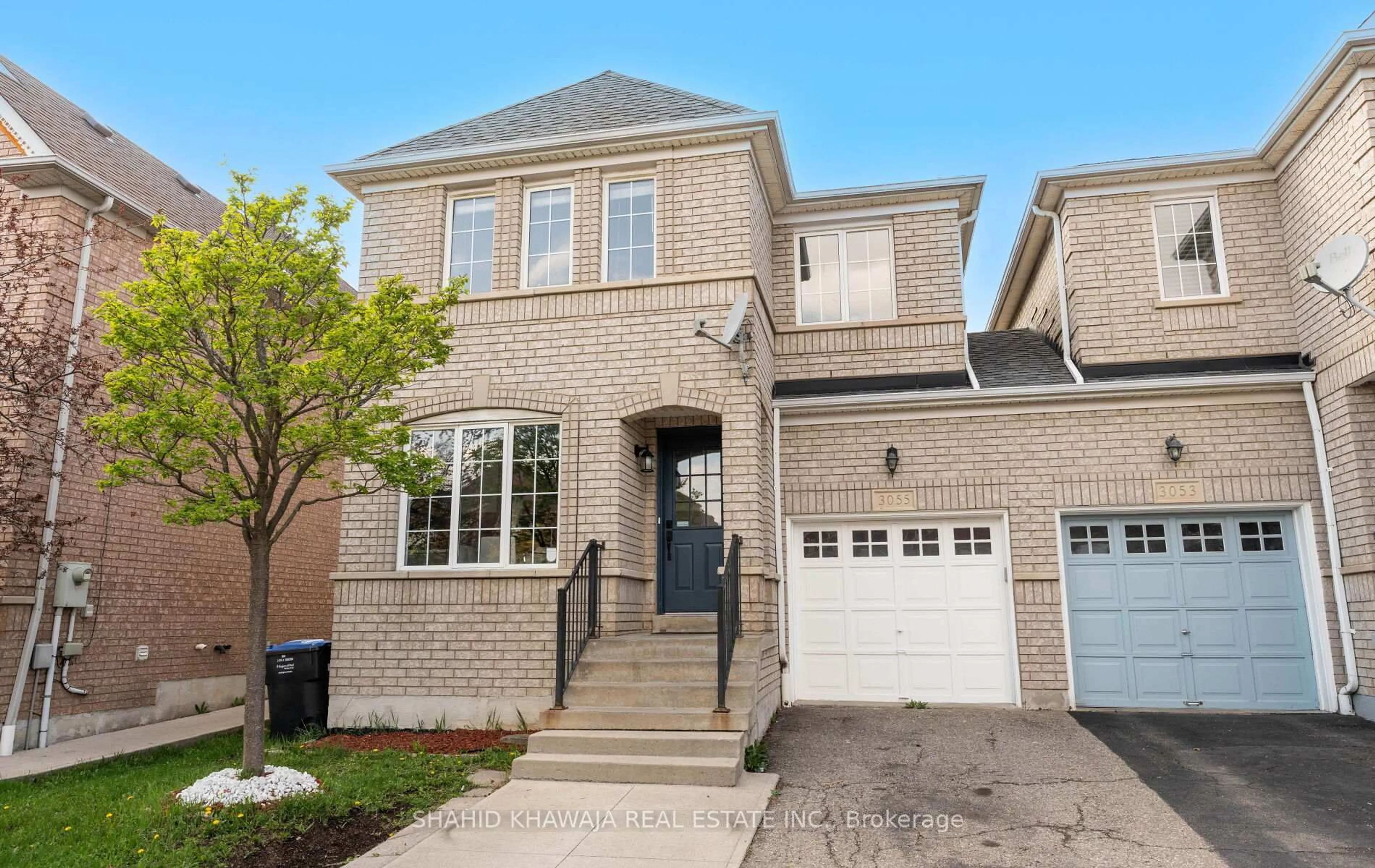 Home with brick exterior material, street for 3055 Mcdowell Dr, Mississauga Ontario L5M 6J6
