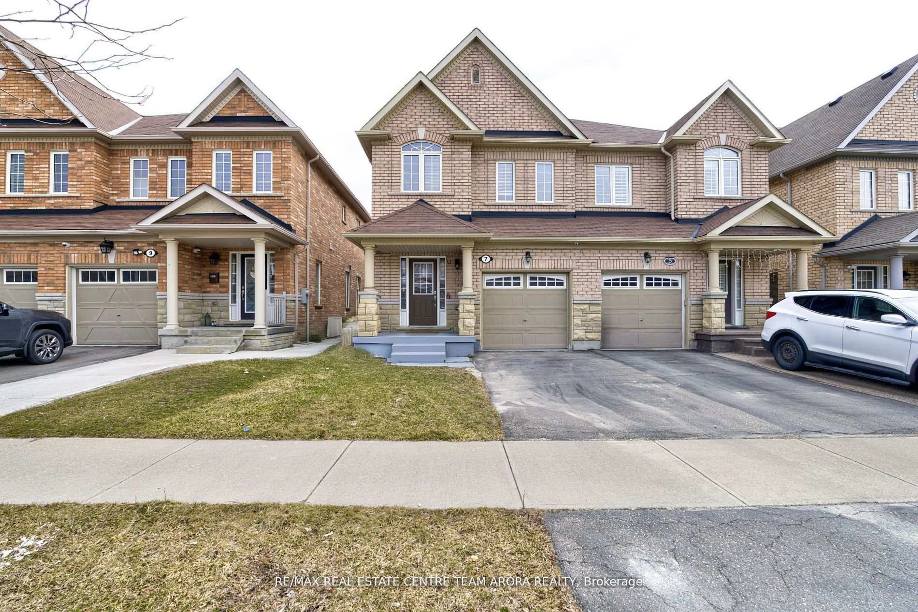 Home with brick exterior material, street for 7 Selsdon St, Brampton Ontario L6X 3E3