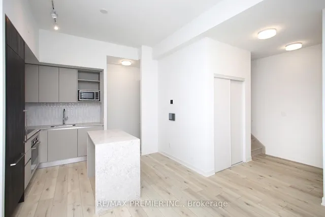 Additional property image - 3020 Trailside Dr Unit 135
