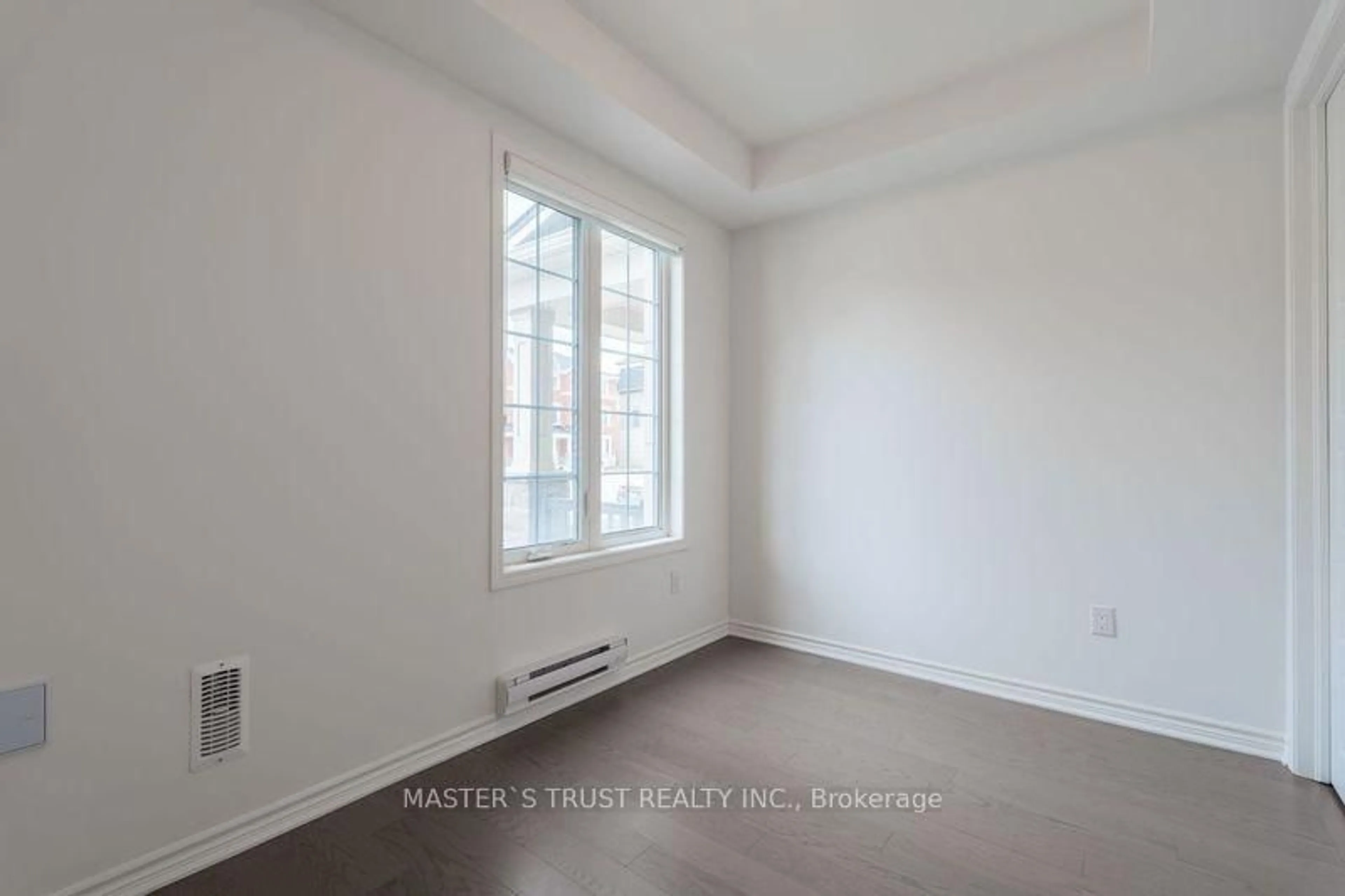 A pic of a room for 1369 William Halton Pkwy, Oakville Ontario L6M 5N9