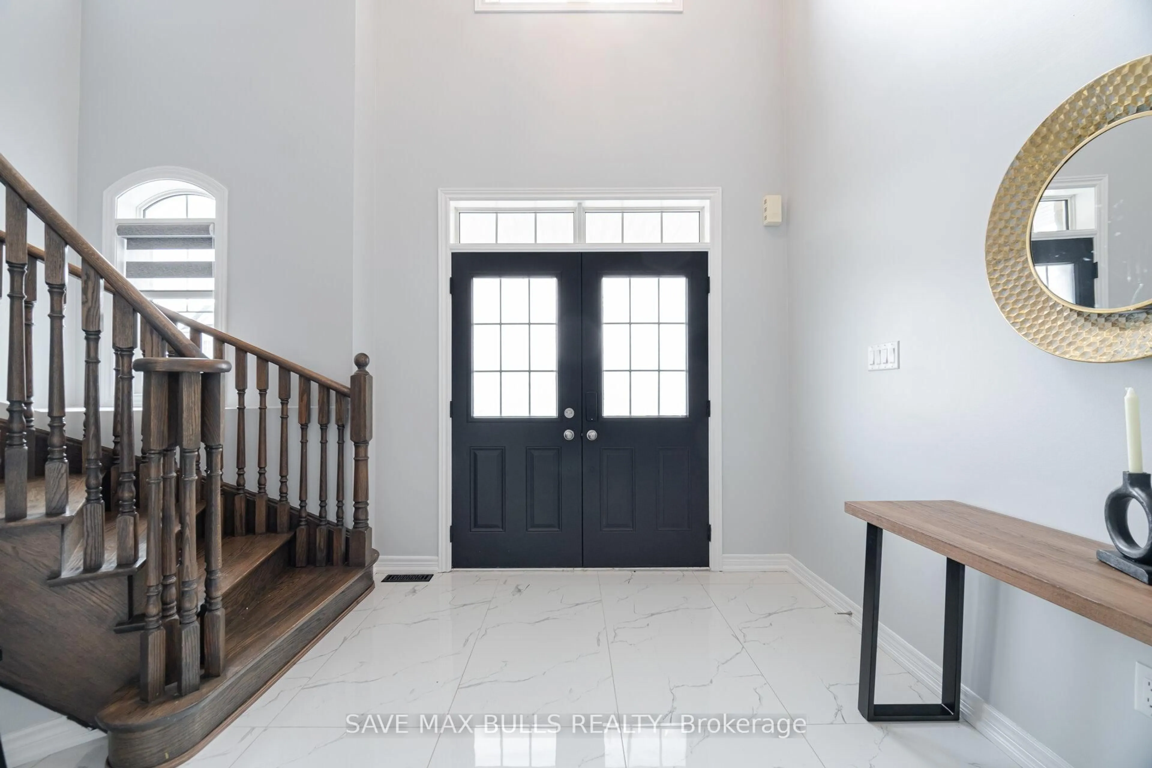 Indoor entryway for 84 Haverstock Cres, Brampton Ontario L7A 0G1