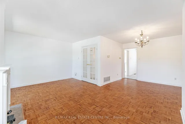 Additional property image - 122 Moregate Cres