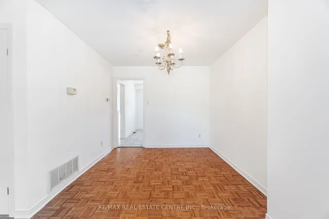 Additional property image - 122 Moregate Cres