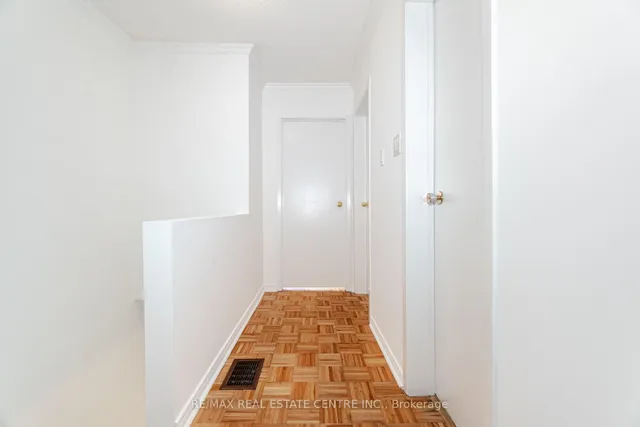 Additional property image - 122 Moregate Cres