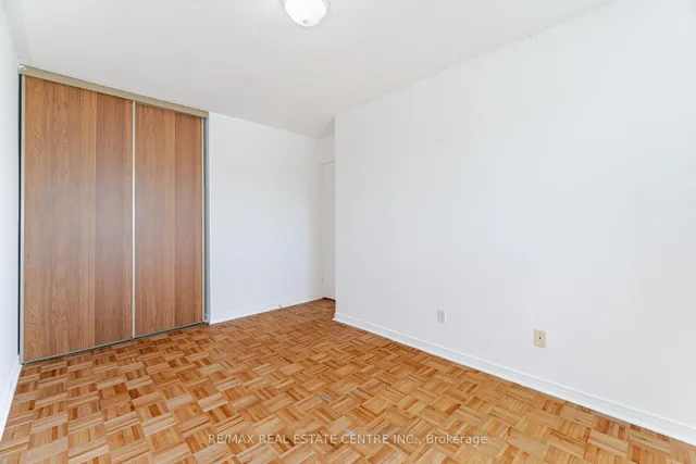 Additional property image - 122 Moregate Cres