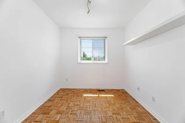 Additional property image - 122 Moregate Cres