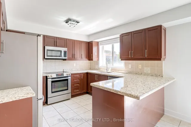 Additional property image - 2569 Gill Cres