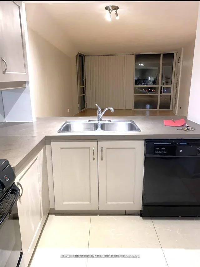 Additional property image - 50 Eglinton Ave Unit 1010