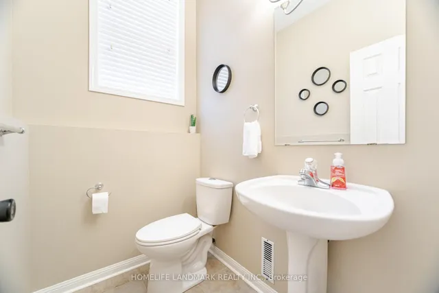 Additional property image - 845 Mckay Cres