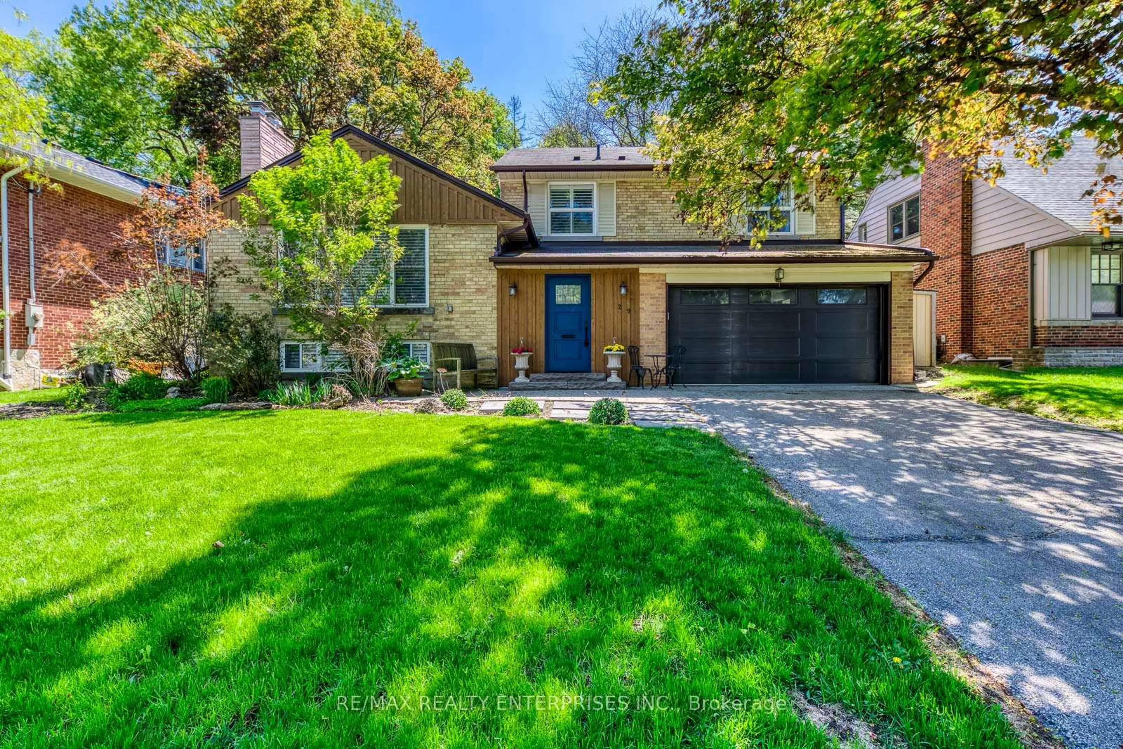 Home with brick exterior material, street for 29 Pinehurst Cres, Toronto Ontario M9A 3A4