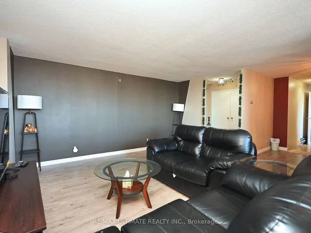 Additional property image - 3700 Kaneff Cres Unit 2101