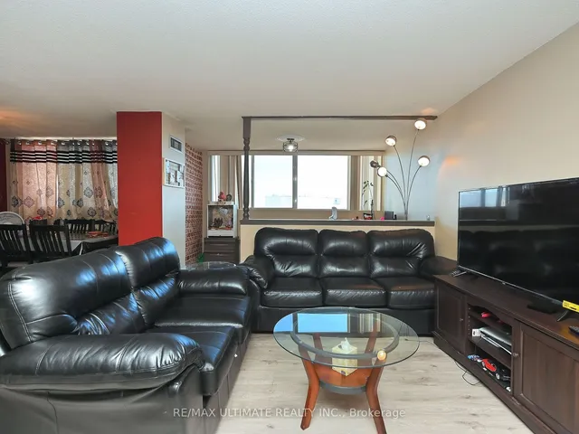 Additional property image - 3700 Kaneff Cres Unit 2101
