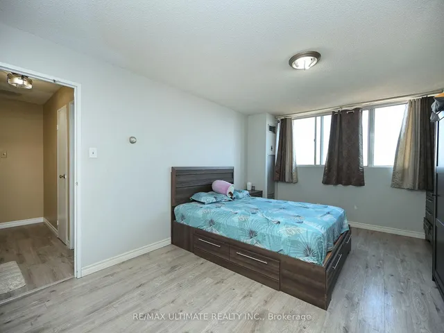 Additional property image - 3700 Kaneff Cres Unit 2101