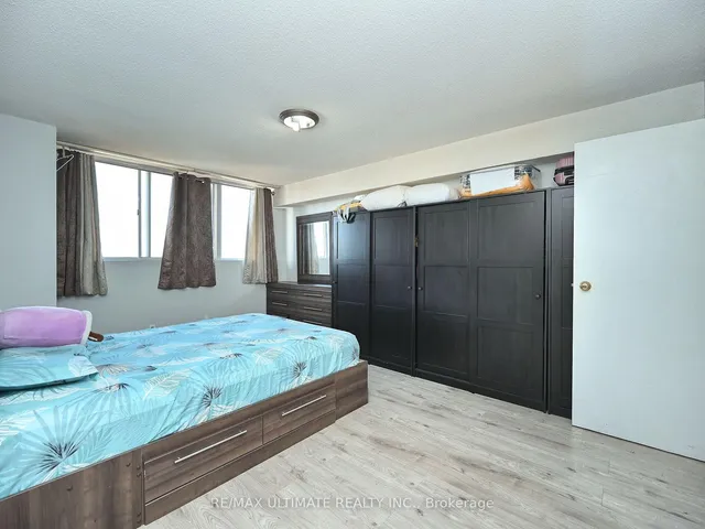 Additional property image - 3700 Kaneff Cres Unit 2101