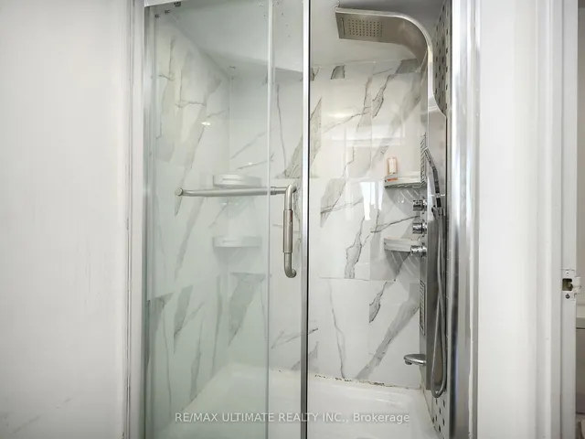 Additional property image - 3700 Kaneff Cres Unit 2101