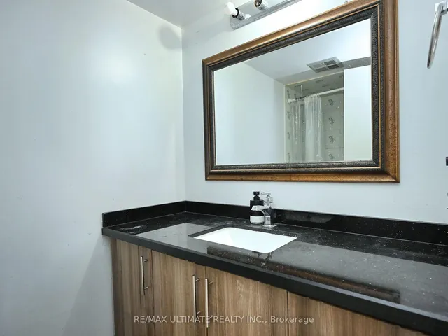 Additional property image - 3700 Kaneff Cres Unit 2101