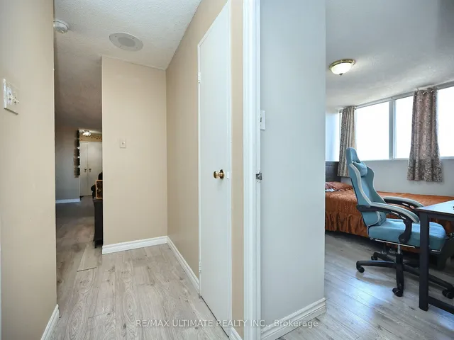 Additional property image - 3700 Kaneff Cres Unit 2101