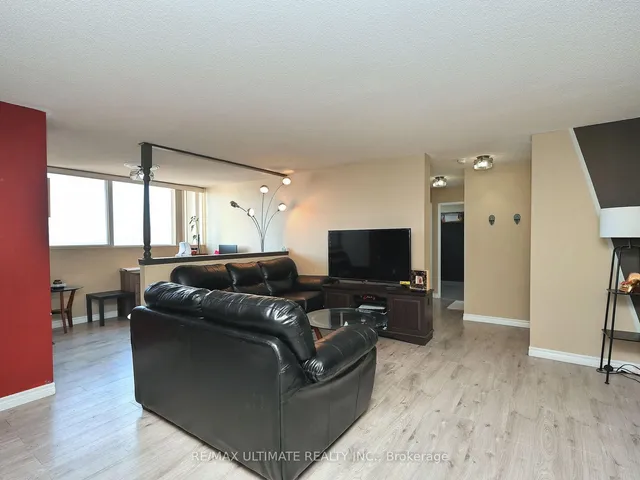 Additional property image - 3700 Kaneff Cres Unit 2101