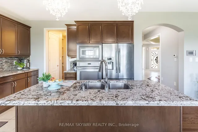 Additional property image - 20 Miracle Tr