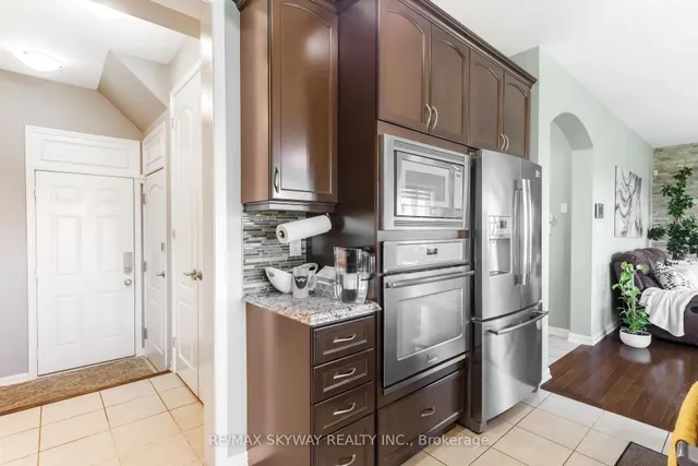 Additional property image - 20 Miracle Tr