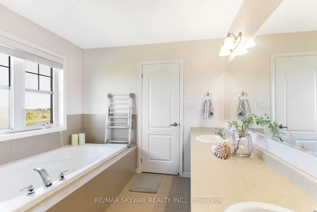 Additional property image - 20 Miracle Tr