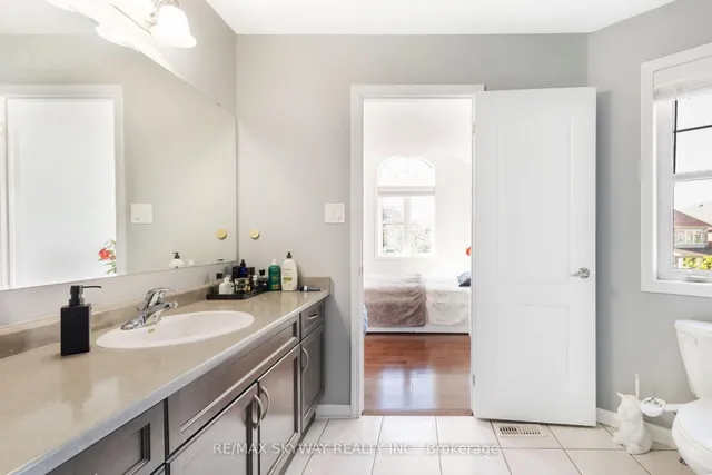 Additional property image - 20 Miracle Tr