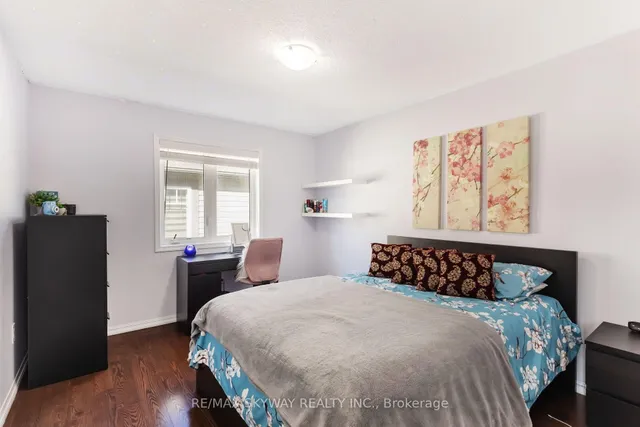 Additional property image - 20 Miracle Tr