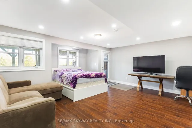 Additional property image - 20 Miracle Tr