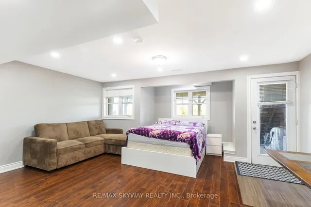 Additional property image - 20 Miracle Tr