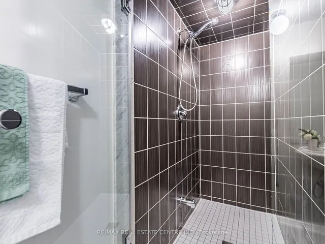 Additional property image - 2460 Post Rd Unit 3