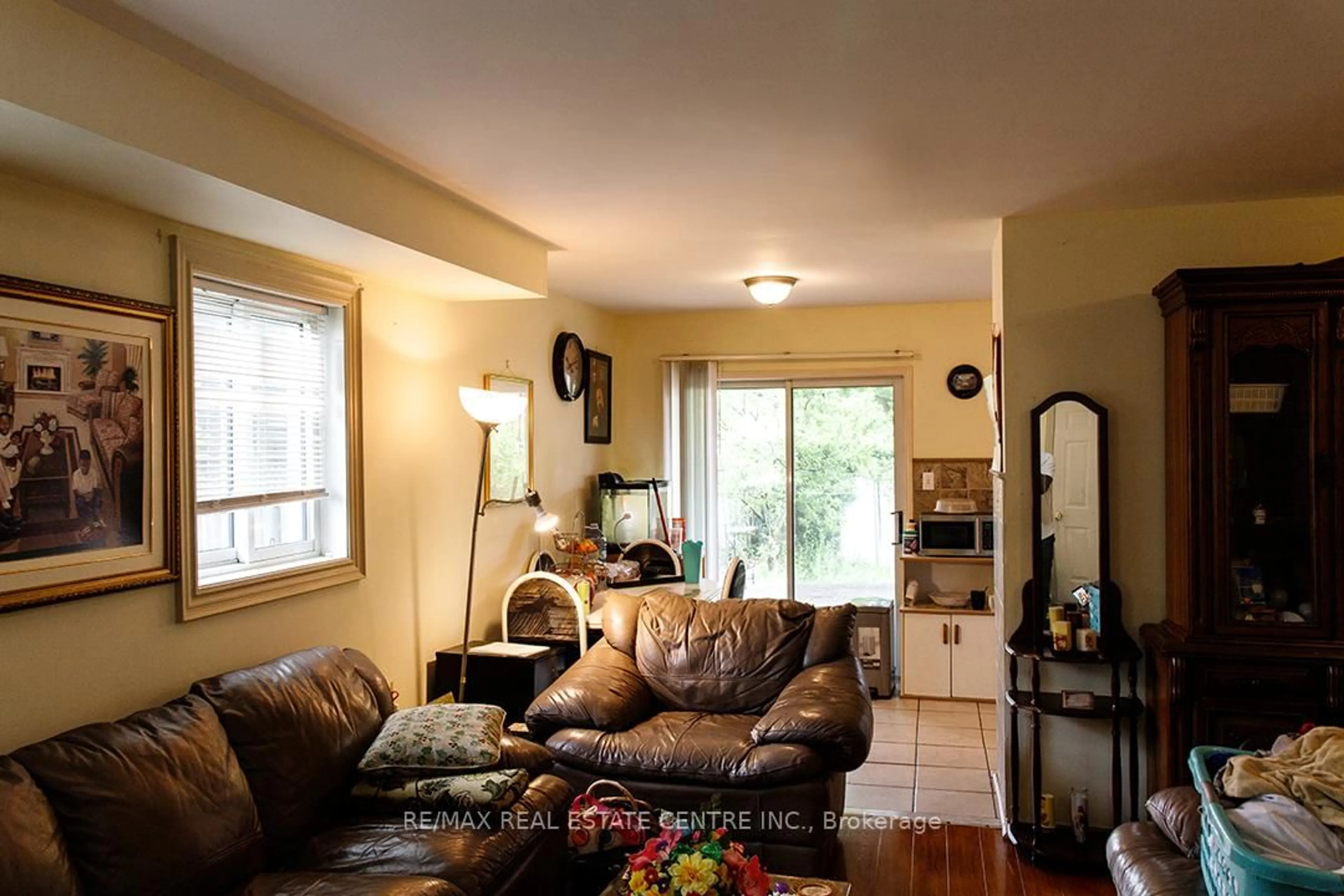 Living room with furniture, unknown for 133 Saddletree Tr, Brampton Ontario L6X 4M9