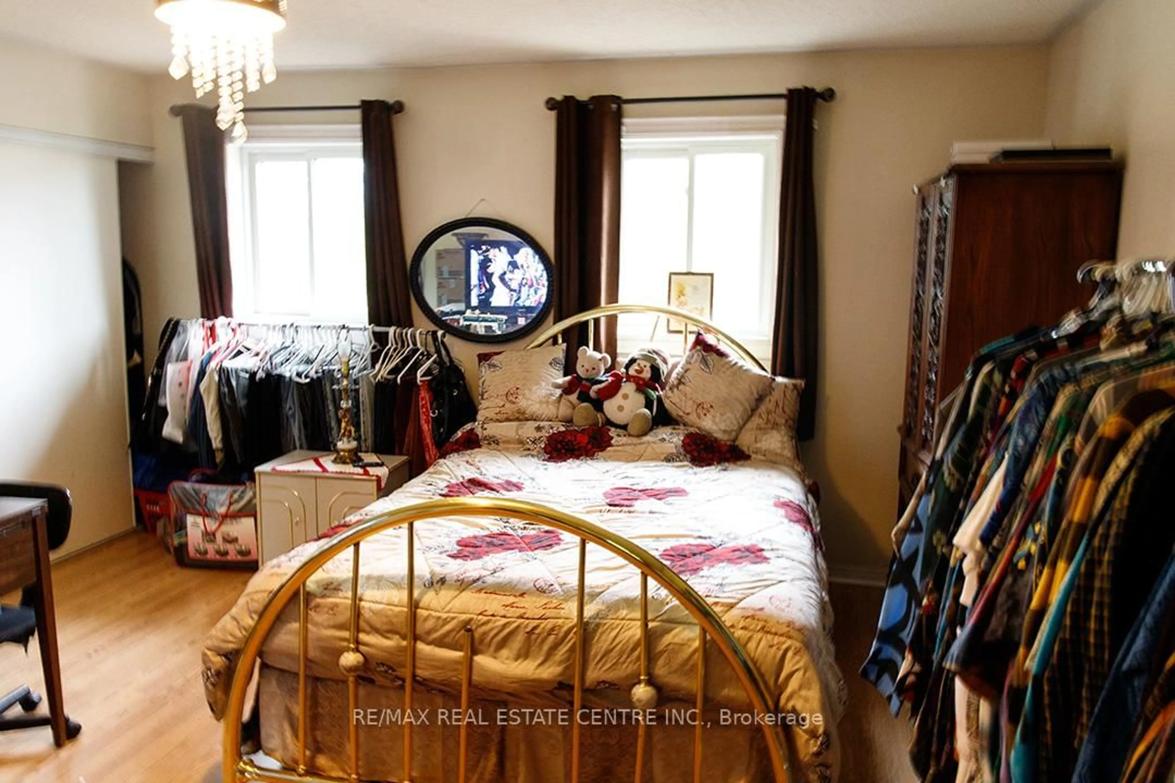 Bedroom with bed, unknown for 133 Saddletree Tr, Brampton Ontario L6X 4M9