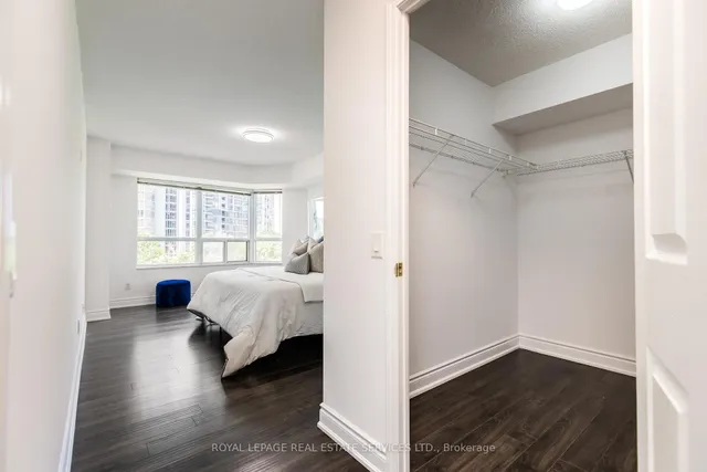 Additional property image - 25 Kingsbridge Garden Circ Unit 418