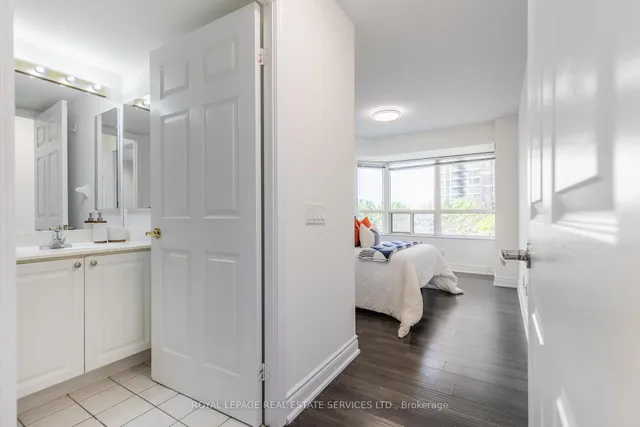Additional property image - 25 Kingsbridge Garden Circ Unit 418