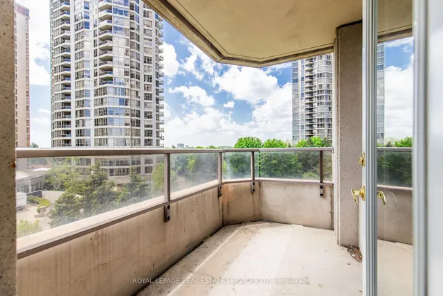 Additional property image - 25 Kingsbridge Garden Circ Unit 418
