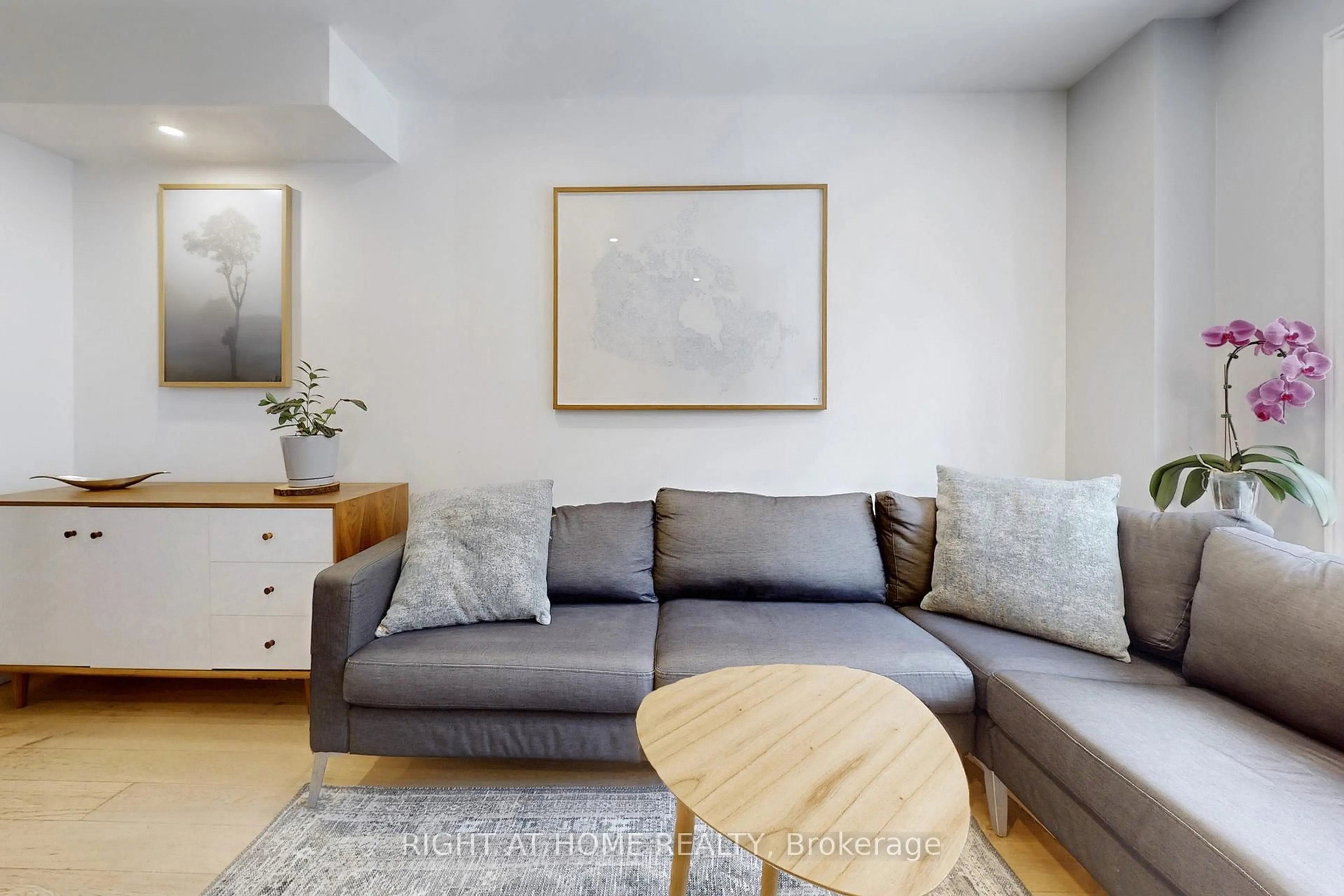 Living room with furniture, unknown for 6 Grogan Mews, Toronto Ontario M6H 4J9