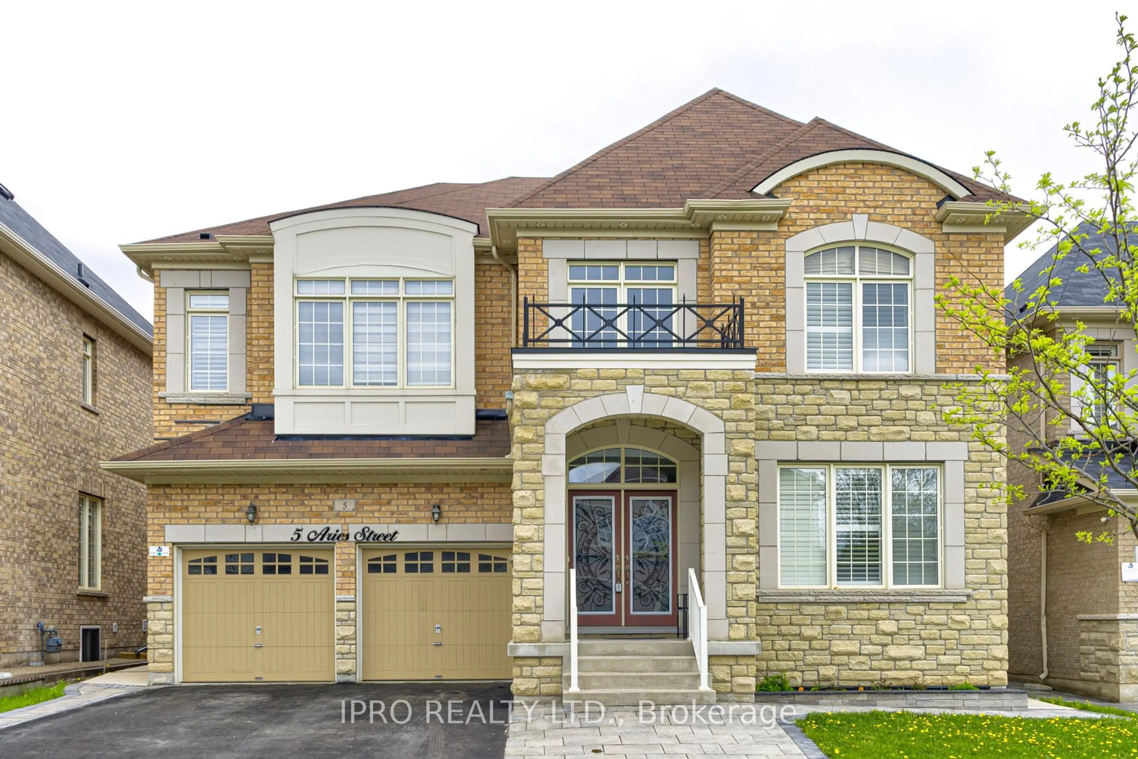 Home with brick exterior material, street for 5 Aries St, Brampton Ontario L6Y 5Z2