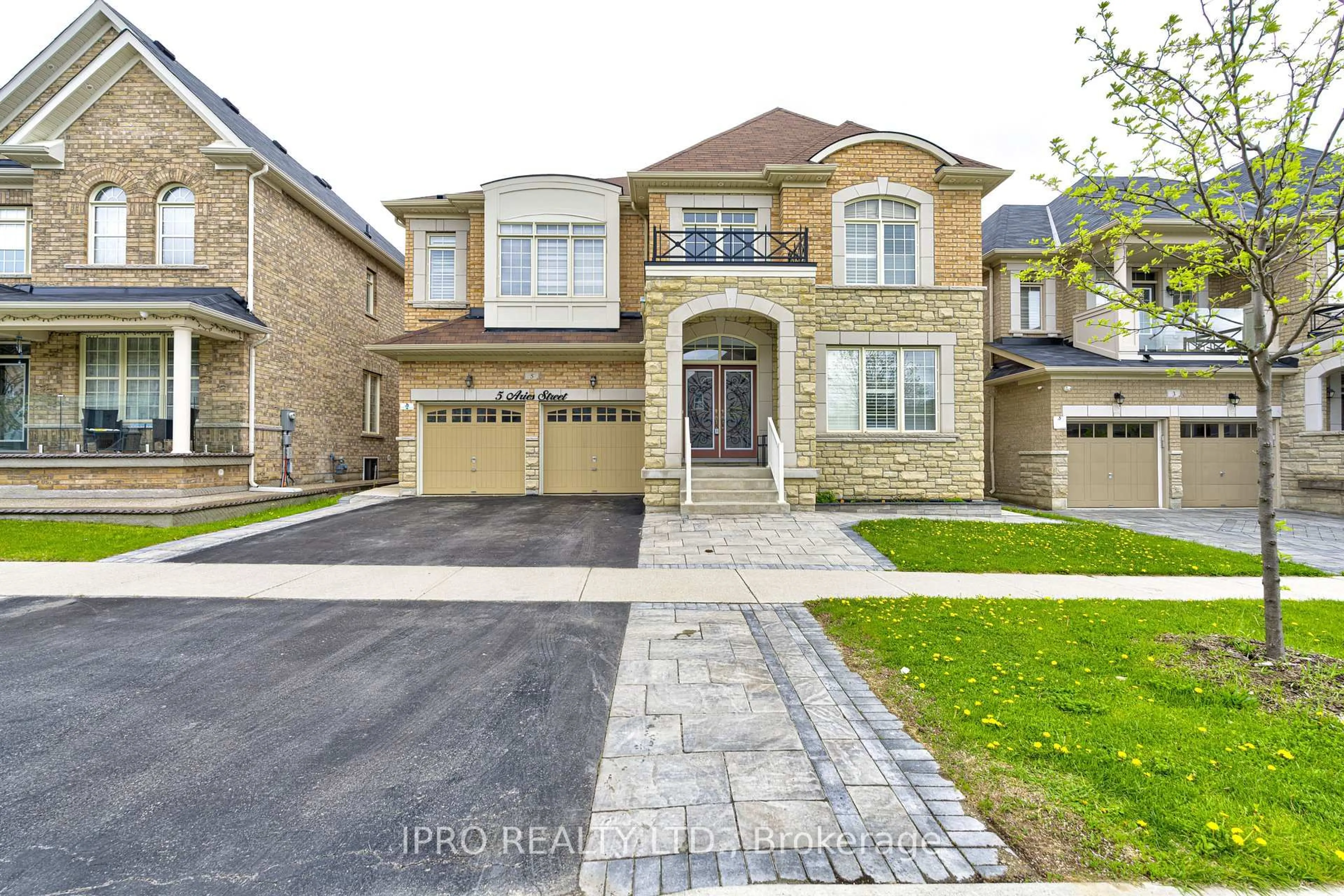 Home with brick exterior material, street for 5 Aries St, Brampton Ontario L6Y 5Z2