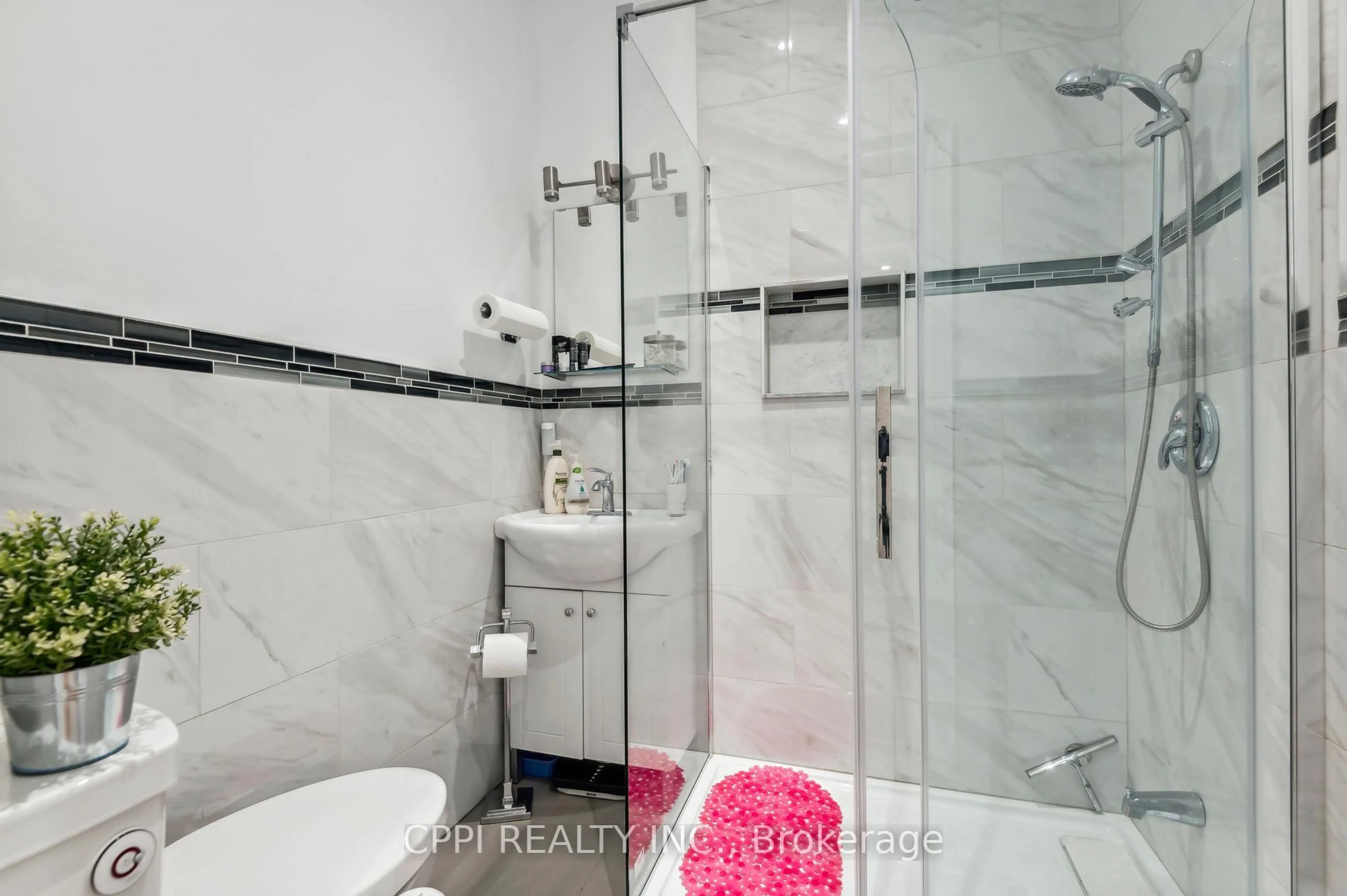 Contemporary bathroom, ceramic/tile floor for 2C Bexley Cres, Toronto Ontario M6N 2P5