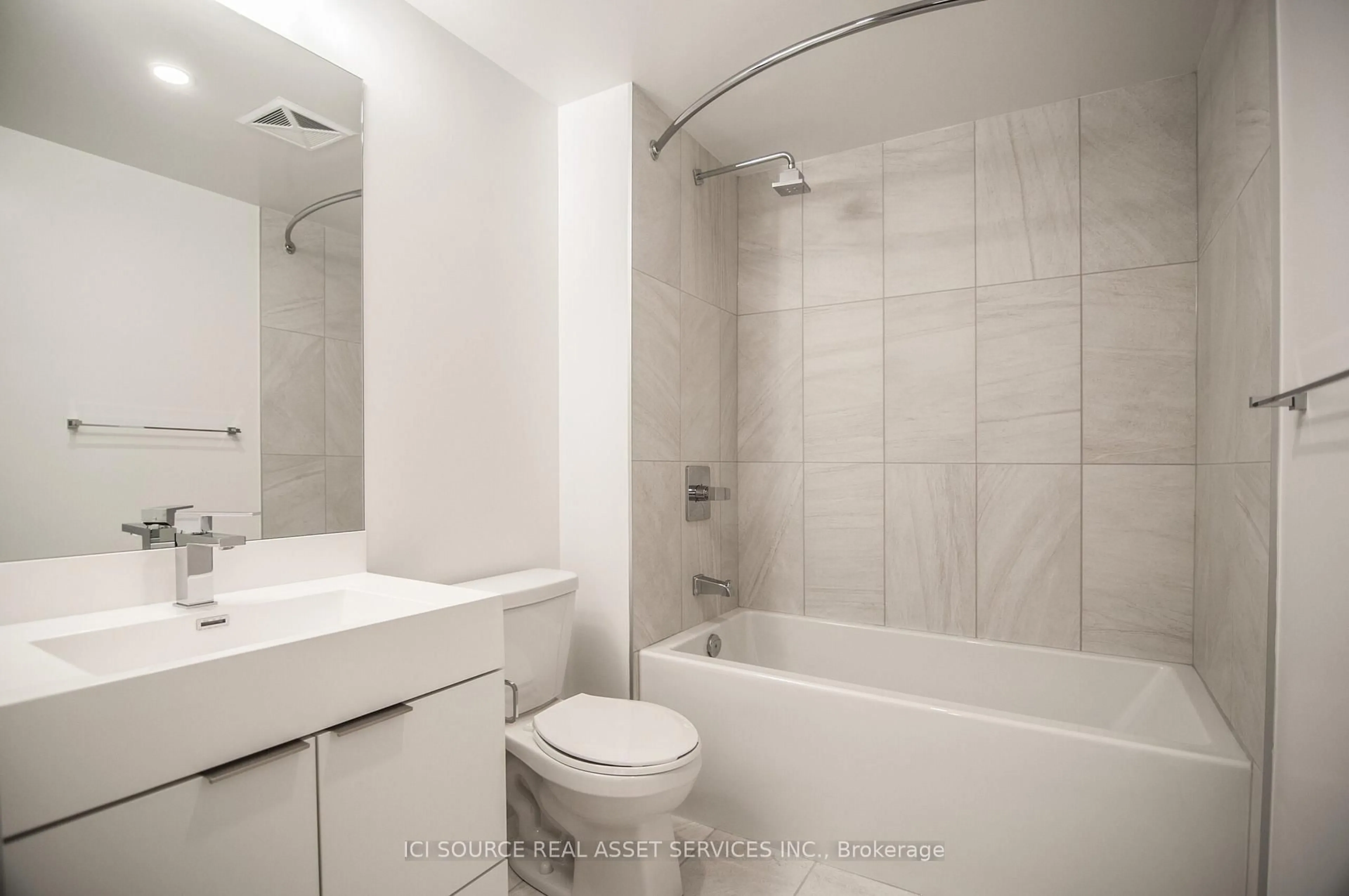 Standard bathroom, ceramic/tile floor for 30 Samuel Wood Way #1805, Toronto Ontario M9B 0C9