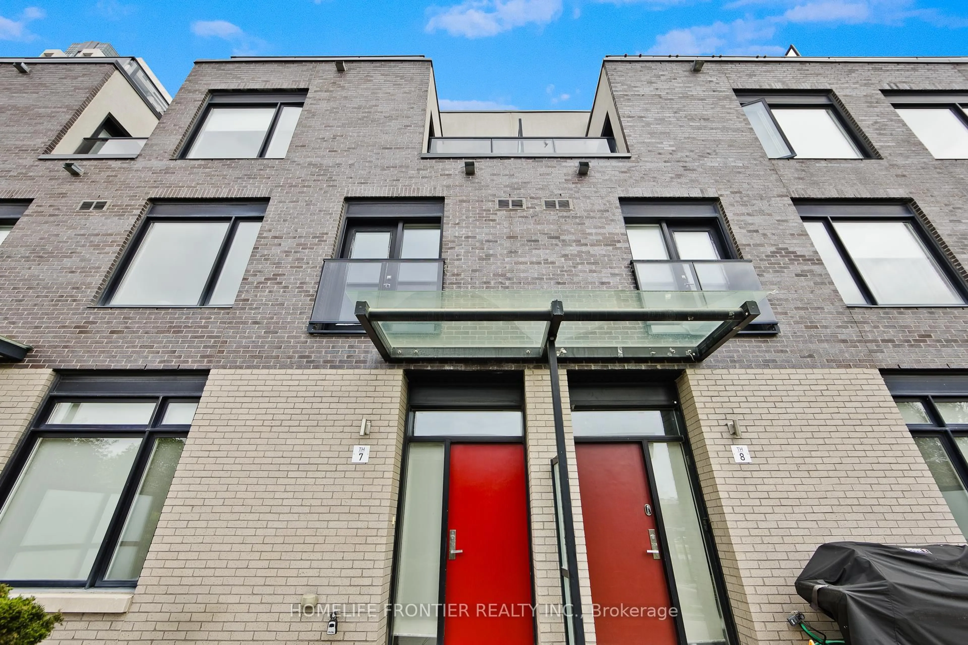Home with brick exterior material, unknown for 4020 Parkside Village Dr #7, Mississauga Ontario L5B 0K2