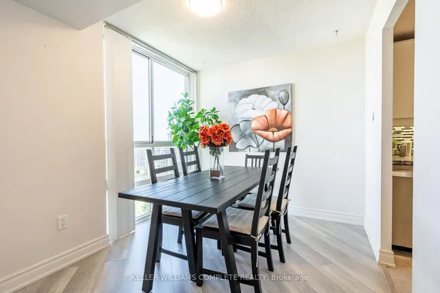 Additional property image - 3650 Kaneff Cres Unit 2302