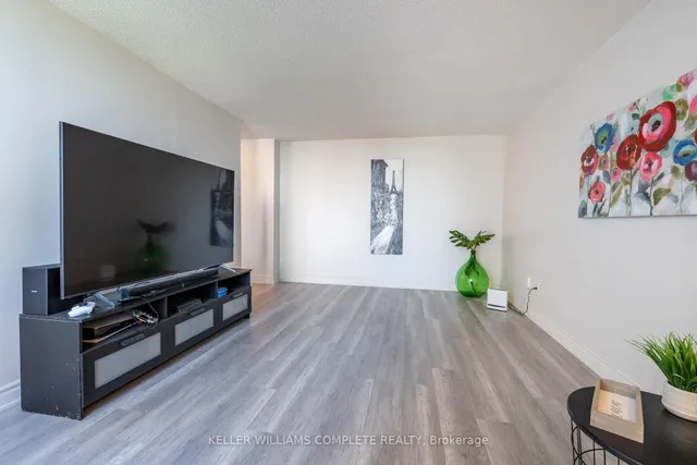 Additional property image - 3650 Kaneff Cres Unit 2302