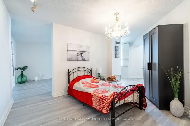 Additional property image - 3650 Kaneff Cres Unit 2302