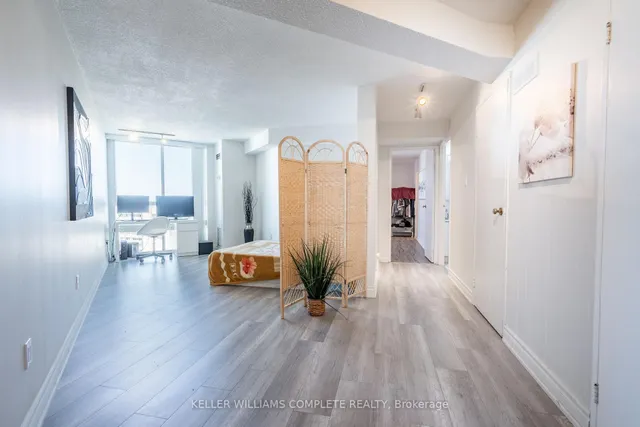 Additional property image - 3650 Kaneff Cres Unit 2302