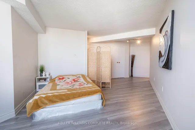 Additional property image - 3650 Kaneff Cres Unit 2302