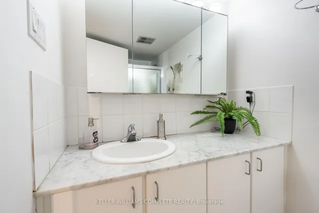 Additional property image - 3650 Kaneff Cres Unit 2302