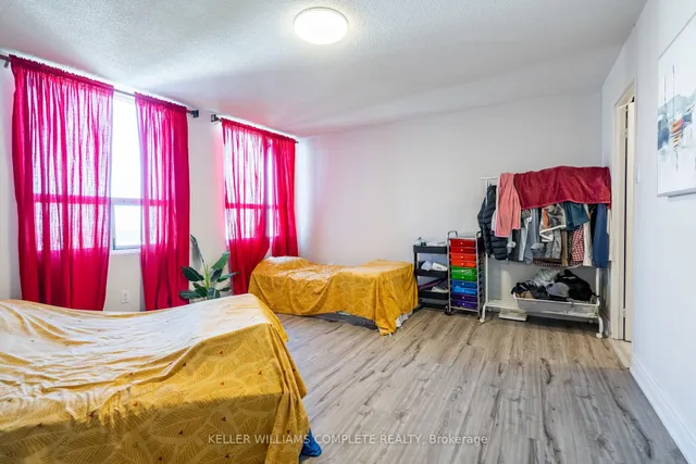 Additional property image - 3650 Kaneff Cres Unit 2302
