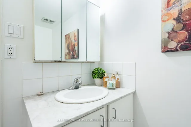 Additional property image - 3650 Kaneff Cres Unit 2302